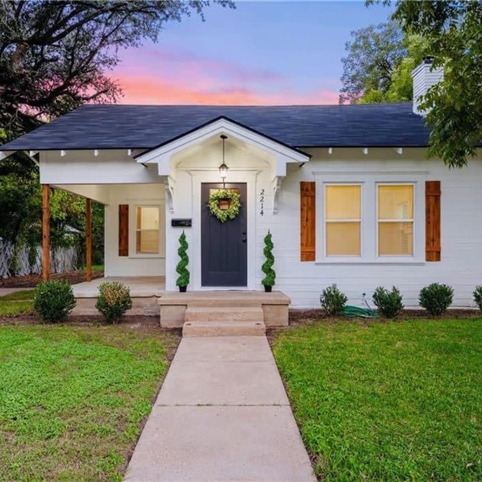 New-ethel Rose Cottage-5 min to Magnolia Silos Hotel in Waco