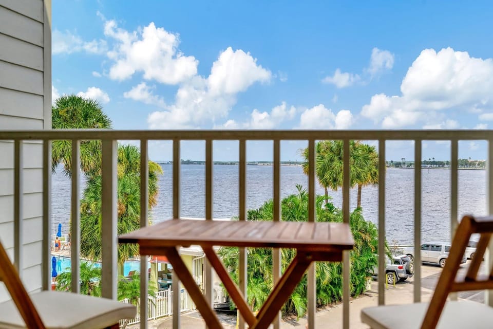 Serenity on the Sea Luxury Condo w Prvt Balcony Hotel in Tampa