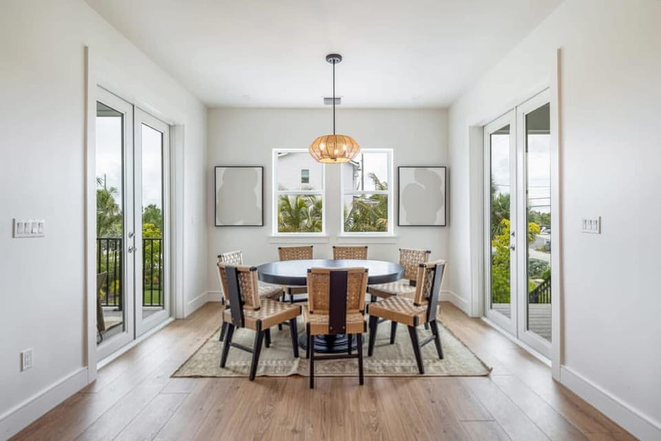 New Windrose House by Brightwild Pool Hotel in Stock Island