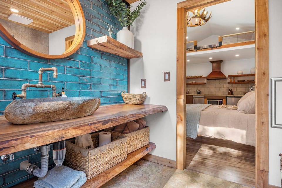 Romantic Luxury Retreat-hot/cold pool & sauna Hotel in Rio Grande