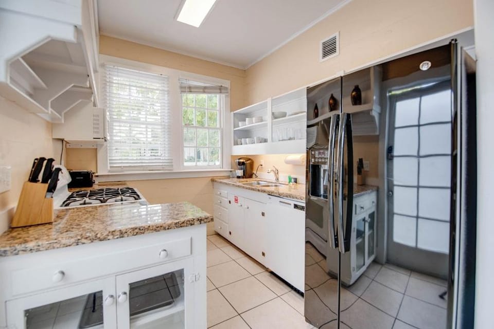Bananas Foster Guesthouse Hotel in Key West