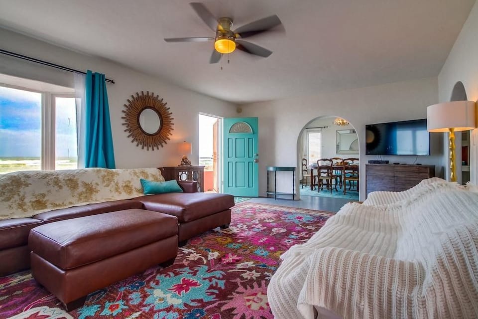 Casa Rosa Hotel in Mission Beach