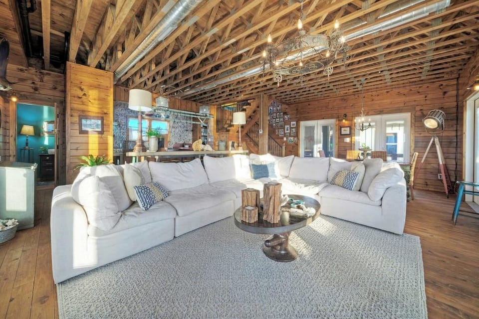 Fish Camp Buyout by Avantstay Unique 6bdr Escape, Private Pool + Views! Hotel in Port Aransas
