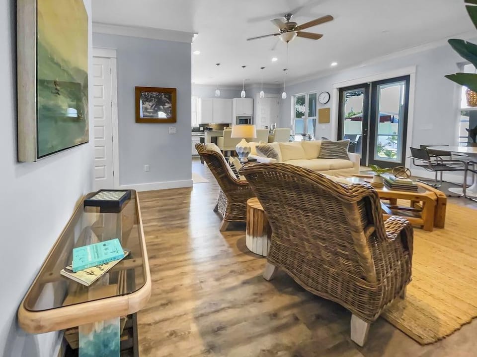 Tibidabo Beach House 3 Bedroom Home by RedAwning Hotel in Sunnyside