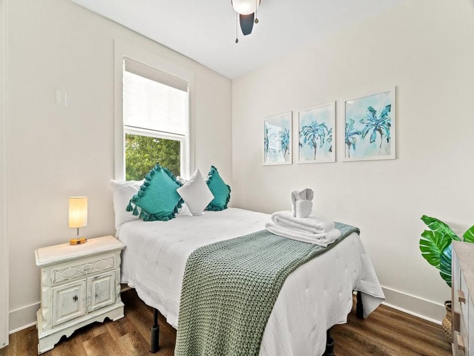 The Pinetree Retreat Hotel in Sunnyside