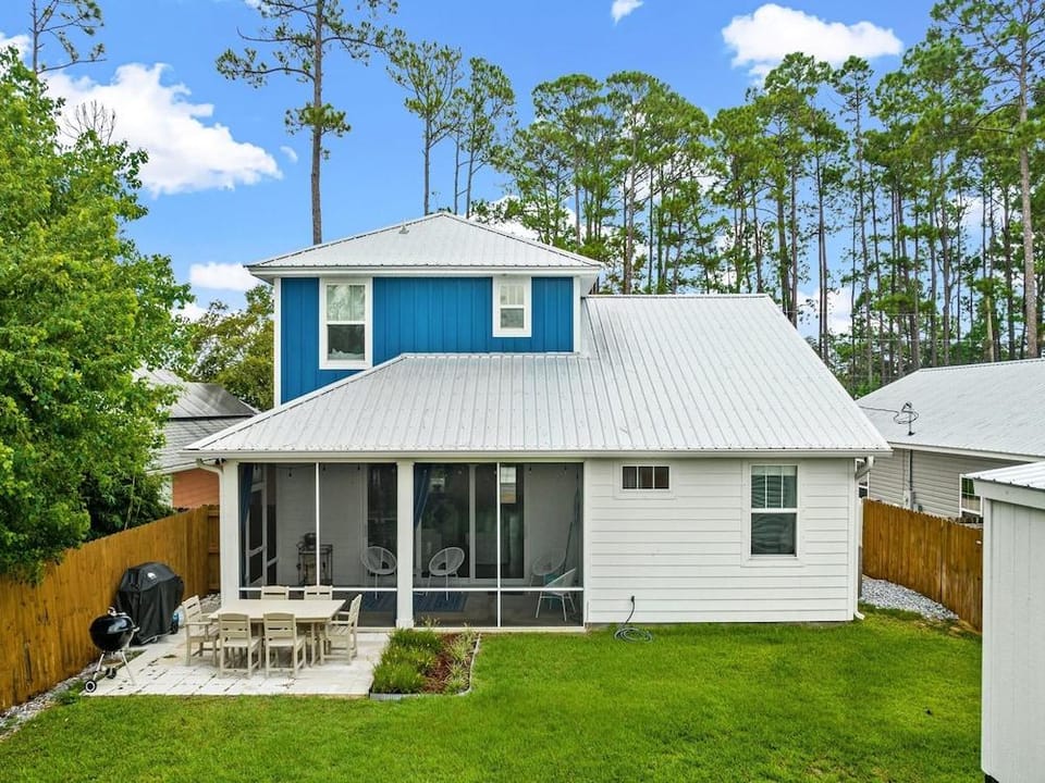 The Pinetree Retreat Hotel in Sunnyside