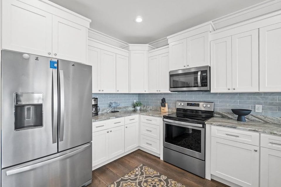 Beach House - Riviera Retreat by PHG Hotel in Sunnyside
