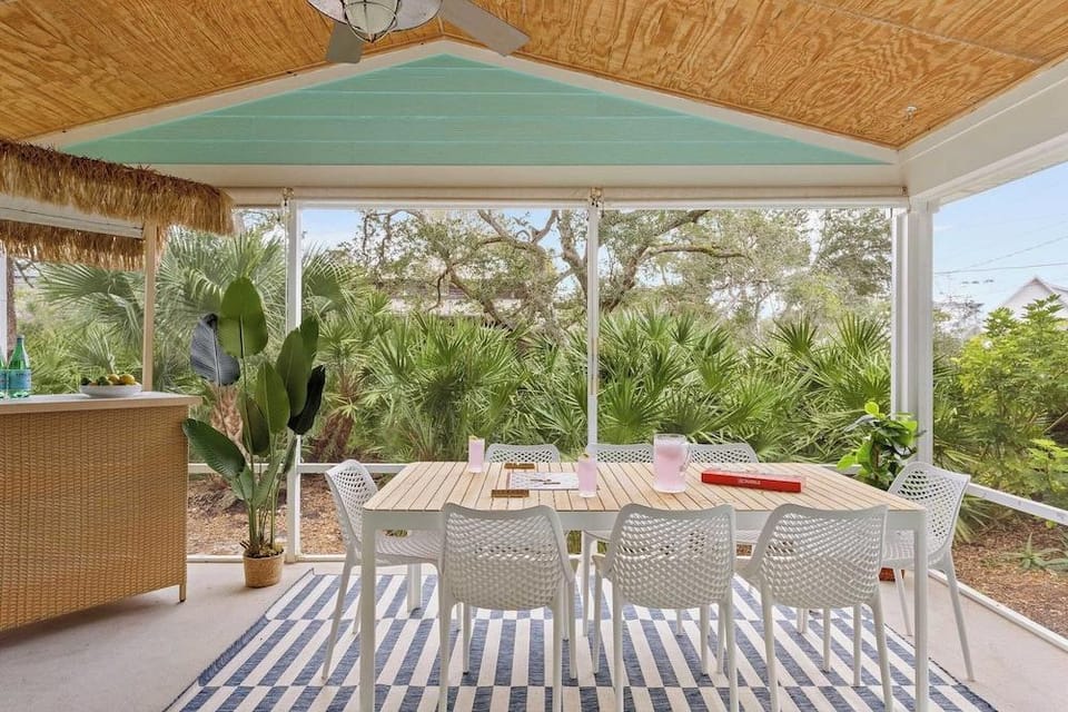 Beach Bungalow 1blck to Beach w/ Hot Tub & Game Room Haven Grove by Avantstay Hotel in Vilano Beach