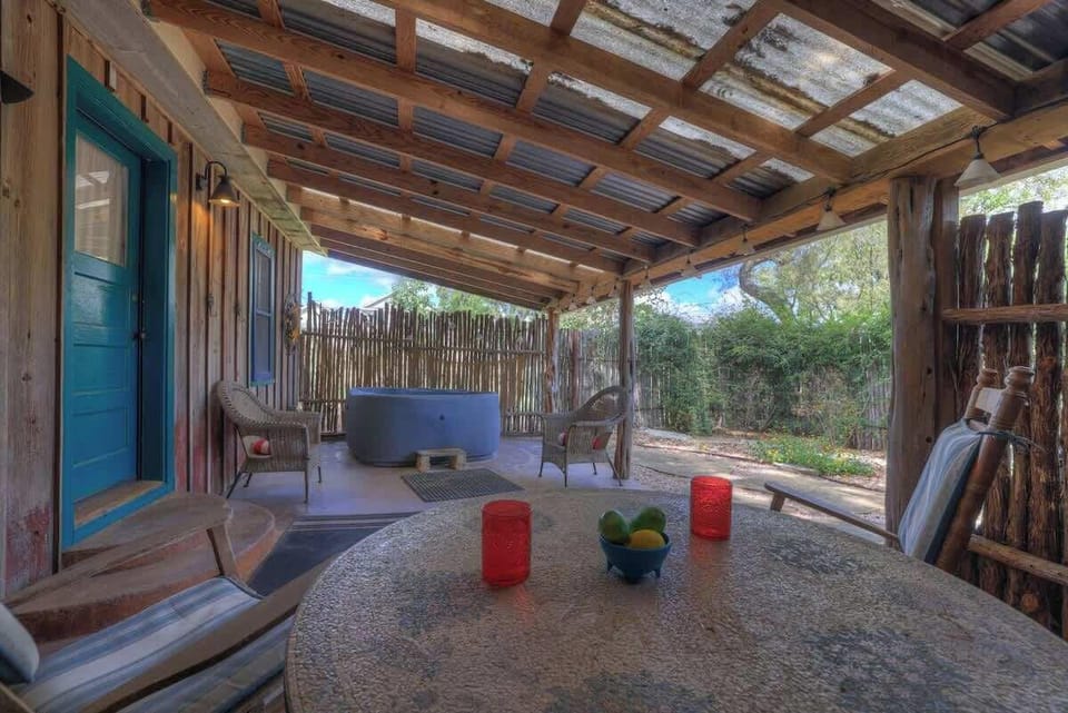 Nandina Cottage Hot-tub Four Minutes to Marktplatz! Hotel in Fredericksburg