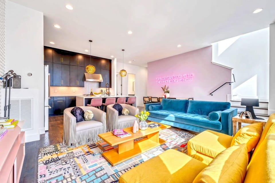 Taylor Swift Home Rooftop Hot Tub Movie Theater Hotel in East Nashville