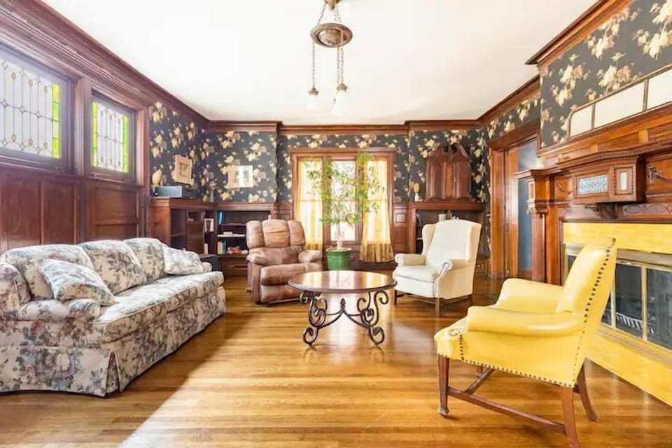 Summer Street Guest House Hotel in Buffalo