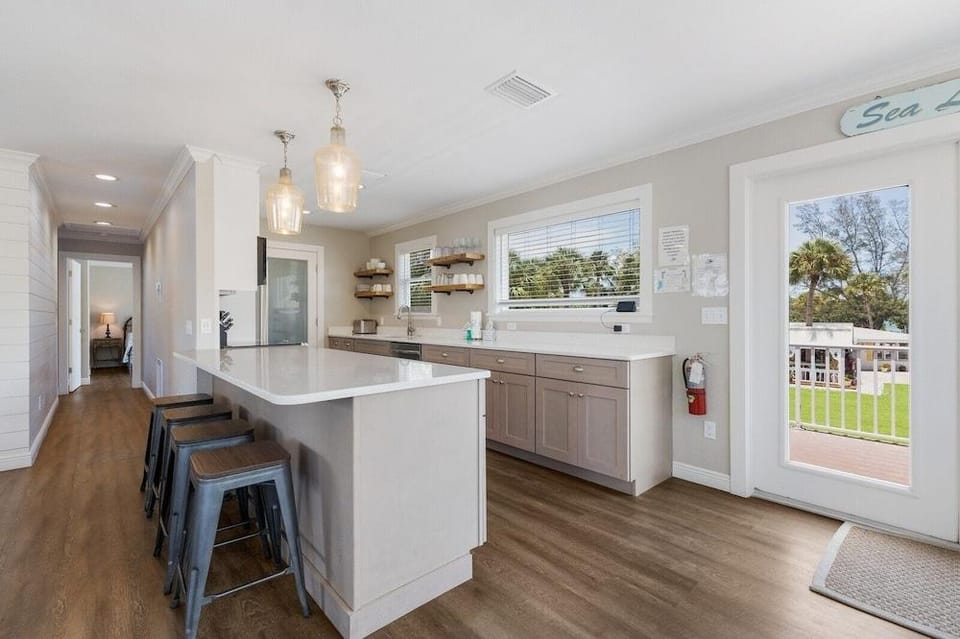 Sea La Vie 3 Bedroom Home by RedAwning Hotel in Anna Maria Island