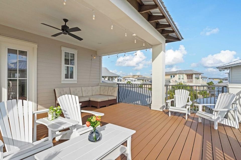 Totally Beachin by Avantstay Sleeps 18 Seacrest Beach Hotel in Rosemary Beach