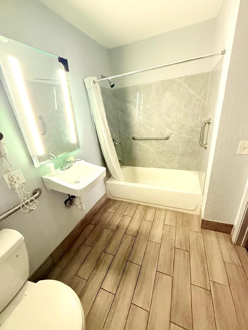VIP INN AND SUITES Hotel in Paris