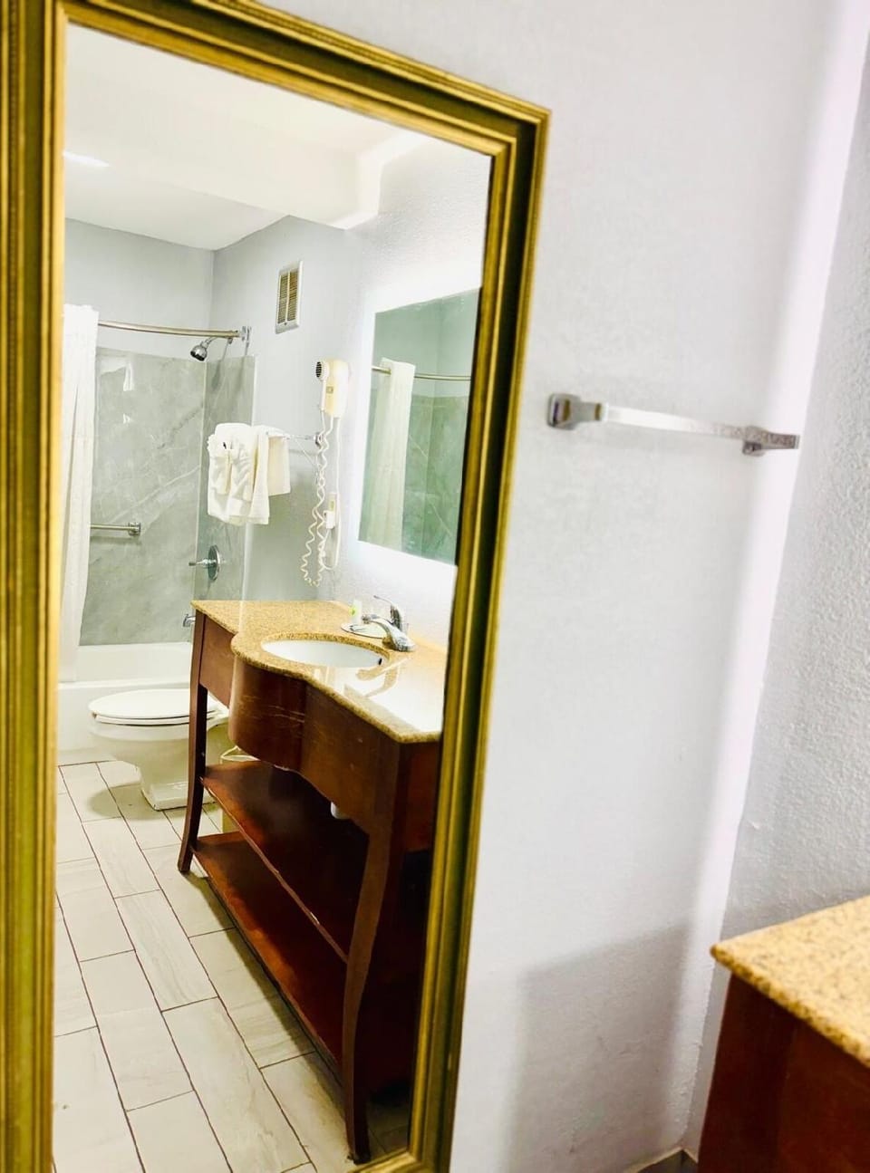 VIP INN AND SUITES Hotel in Paris