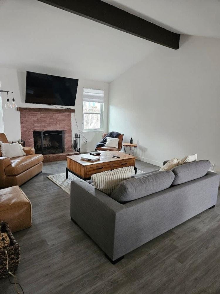 Cozy Family Haven in Sparks - Pet Friendly - Fenced Yard Hotel in Sparks