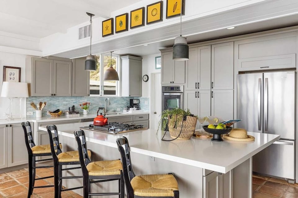 Unbeatable Beachfront Bliss w/ Ocean Views, Luxe Interiors & Patio Beach Road Hotel in Dana Point