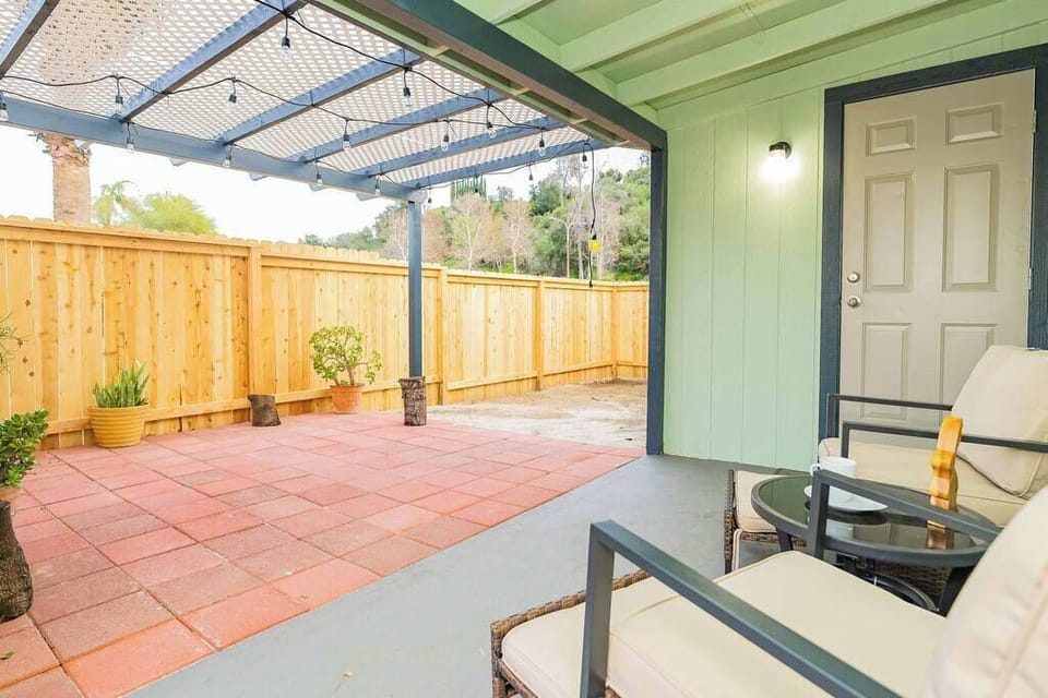 Elegant Country Retreat With Serene Patio Haven Hotel in Glendora