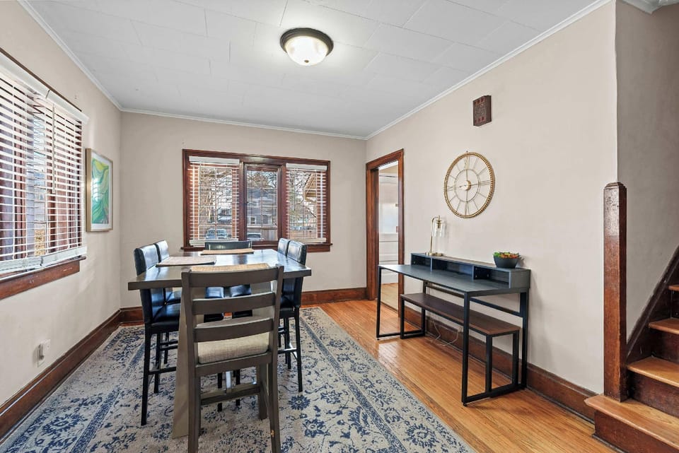 Tibet Twins 2 Retreat for 6 Hotel in Clintonville