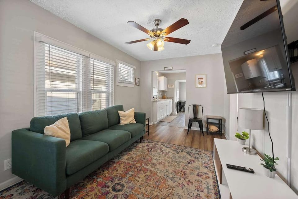 The Cozy Bellows Retreat for 4 Hotel in Franklinton