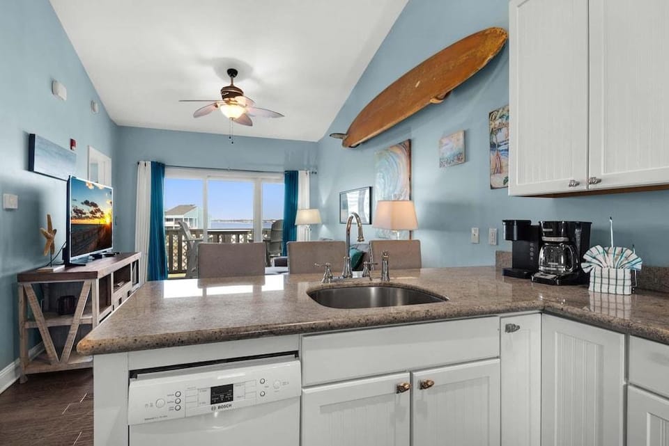 Baywatch G7 Hotel in Pensacola Beach