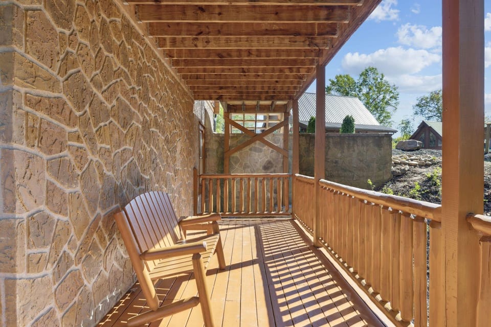 The Cowboy Way Cabin 4 Bedroom Cabin by RedAwning Hotel in Pigeon Forge
