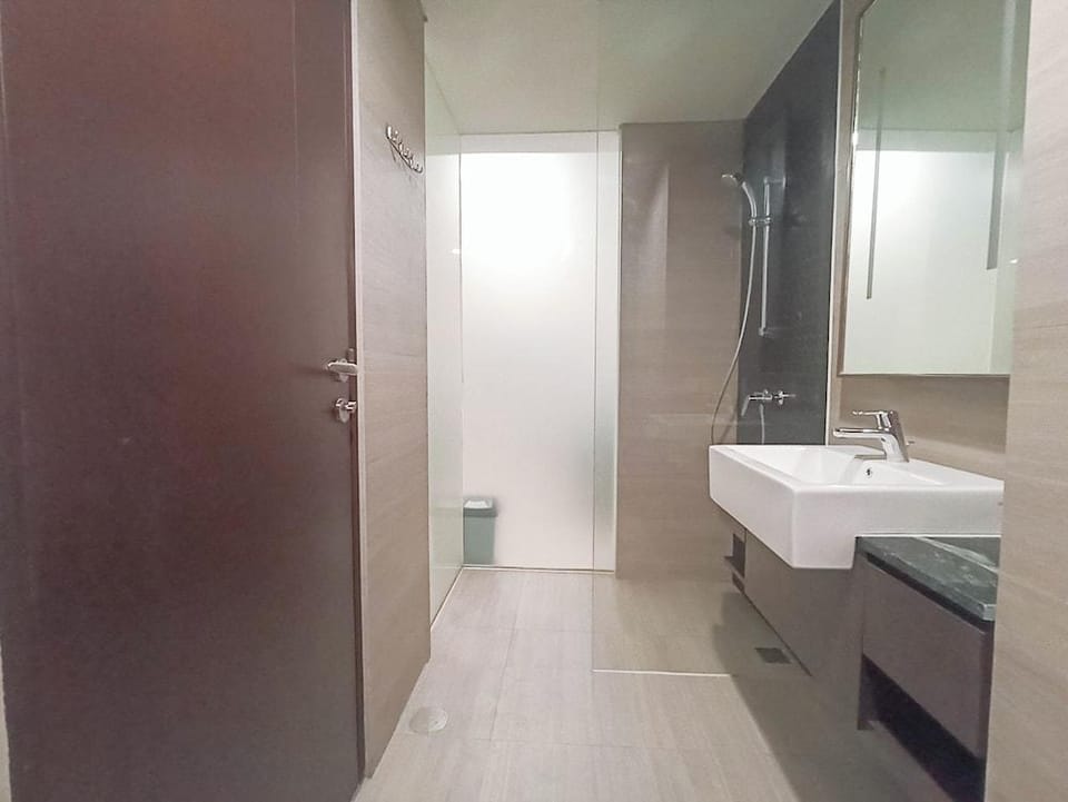 Comfort Studio (No Kitchen) Apartment At Skales Residence Nusa Dua Bali Hotel in Kuta Selatan