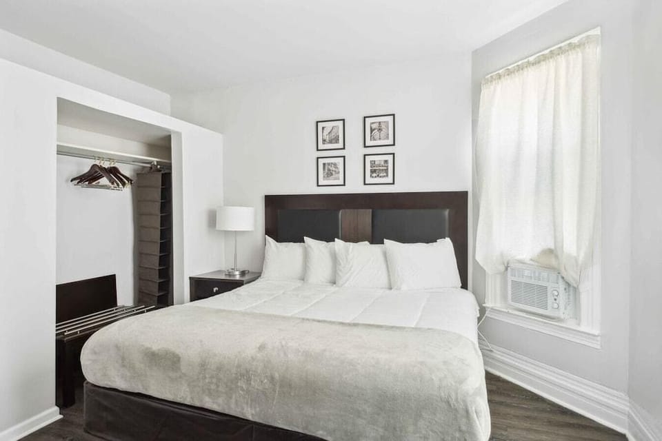 Downtown Detroit Gem 3 Bedrooms & Culture! Hotel in Windsor
