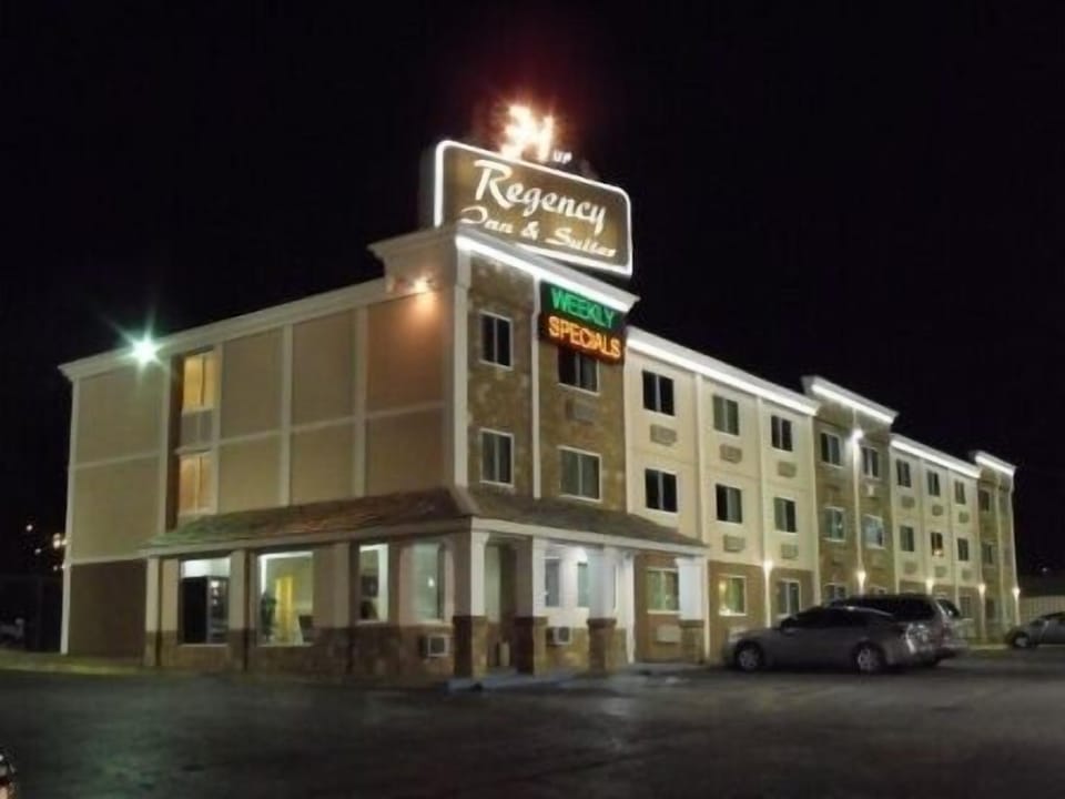 Regency Inn And Suites Nashville Hotel in East Nashville