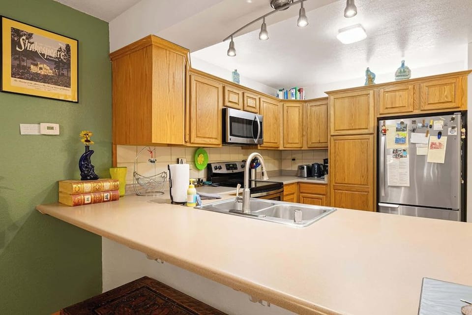 Sierra Pines Retreat Sleeps 6! Hotel in Incline Village