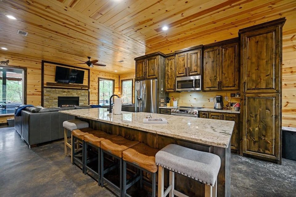 3king/4queen - Perfect Family/friends Cabin - Firepit Hotel in Broken Bow