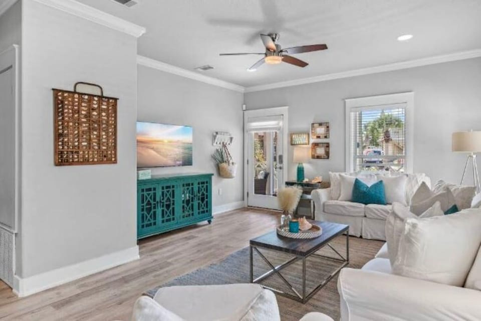 4BR Seacrest Beach Home w/ Pool, Free Tram Service + Attraction Tickets! Hotel in Rosemary Beach