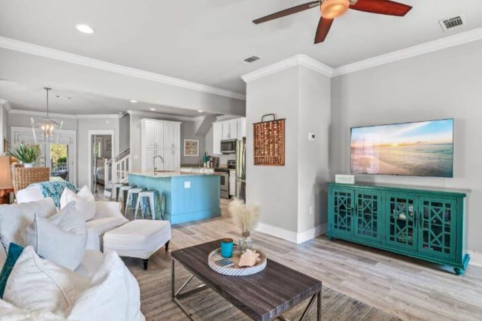 4BR Seacrest Beach Home w/ Pool, Free Tram Service + Attraction Tickets! Hotel in Rosemary Beach