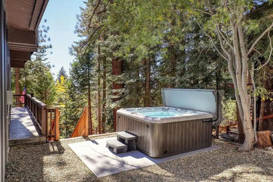 Bear Lodge Hotel in Tahoe City