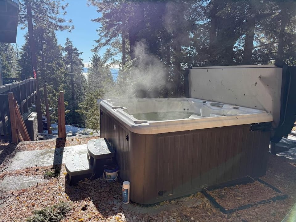 Bear Lodge Hotel in Tahoe City