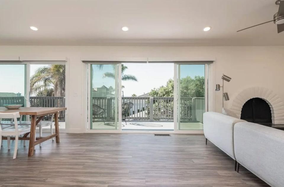 Outsite Avocado Hotel in Leucadia