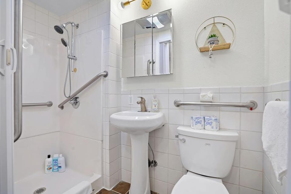 Peaceful 1BR Stay - Golf & Beach Hotel in Pacifica