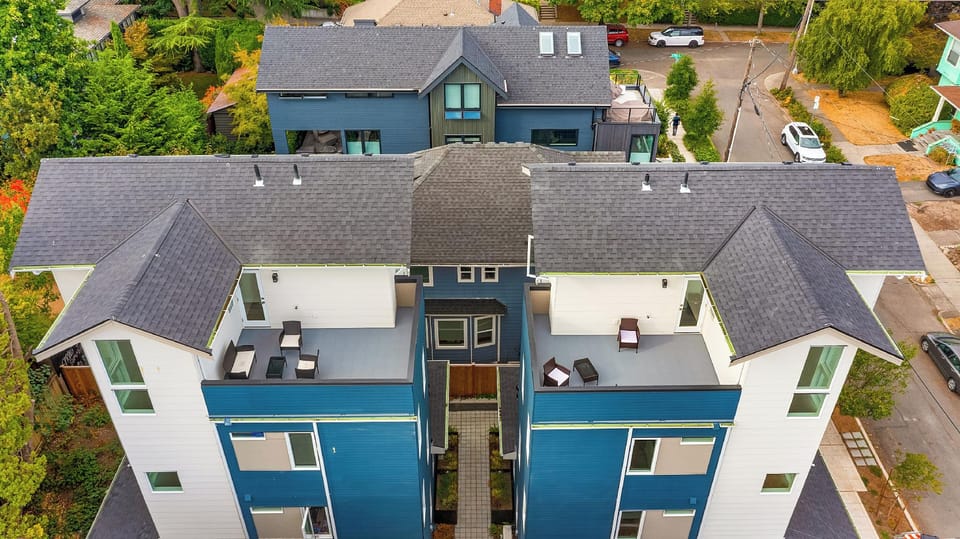 Vermithor's Bronze Ember Sweet Suite Hotel in Capitol Hill