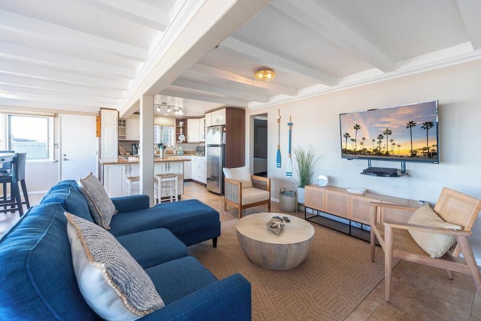 Coastal Bayside Condo Walkable to Sand & Surf Hotel in Balboa Peninsula