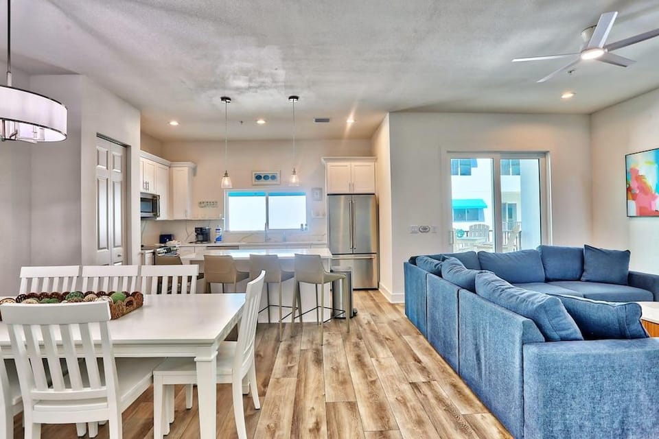 Azul Townhomes A5 Hotel in Redington Beach