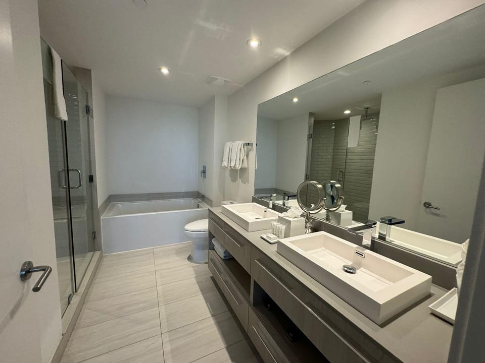 2201 Hotel in Hollywood Beach