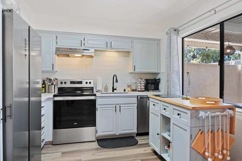 The 14th Fairway Delight 4Bd W/community Pool! Hotel in Cathedral City