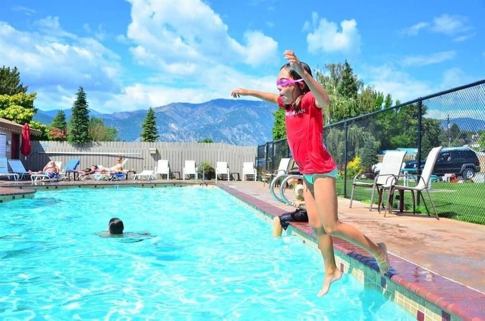Mountain View Lodge and Resort Hotel in Manson