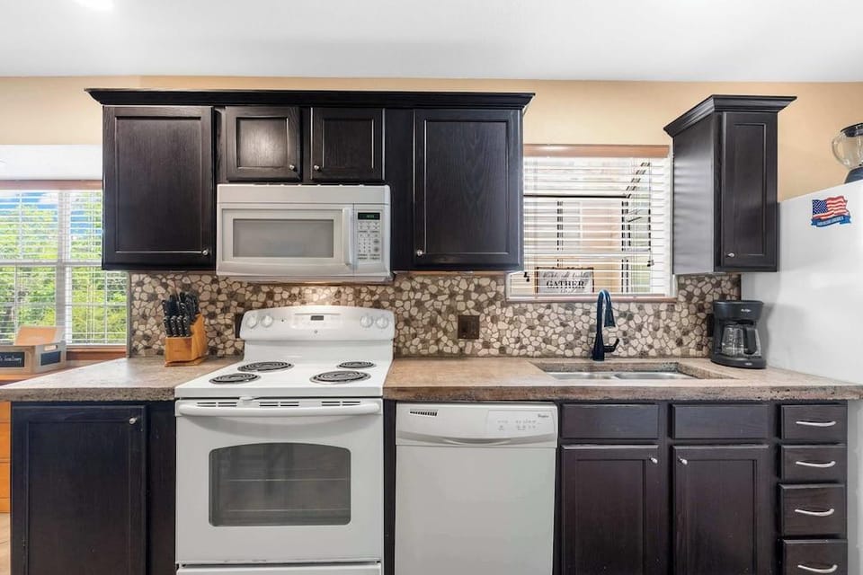 Cozy Timbers Charming Condo for 6 With Resort-style Amenities Hotel in Indian Point