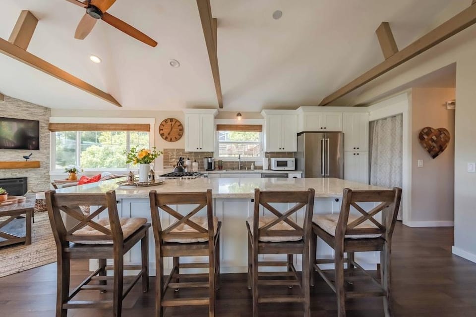 Moonglow Cottage Hotel in Cambria
