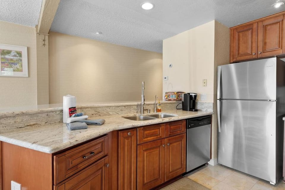 Lakeview Condo Hotel in Boulder Bay