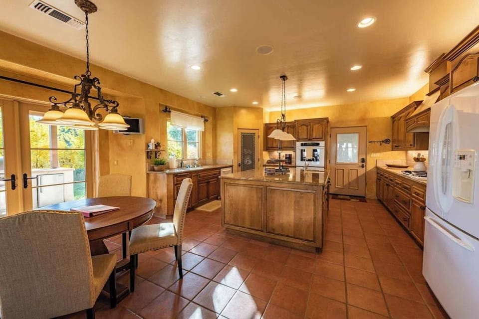 Paso Palacio Hotel in Paso Robles