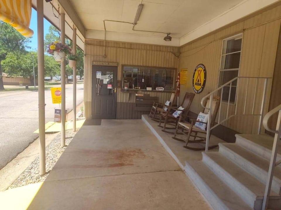 Texarkana KOA Hotel in Texarkana