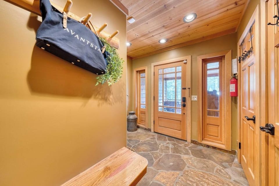 Northstar Haven Cozy-chic Retreat Near Lake Tahoe & Downtown Truckee Hotel in Northstar Drive