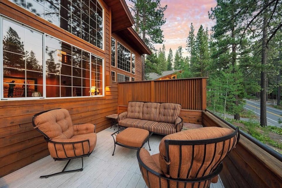 Northstar Haven Cozy-chic Retreat Near Lake Tahoe & Downtown Truckee Hotel in Northstar Drive